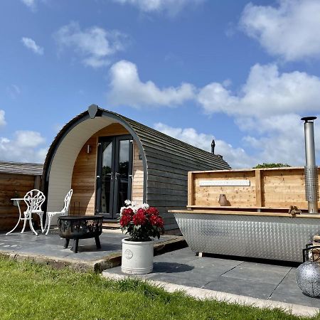 ホテル Abbey Farm Luxury Glamping Rhuddlan エクステリア 写真