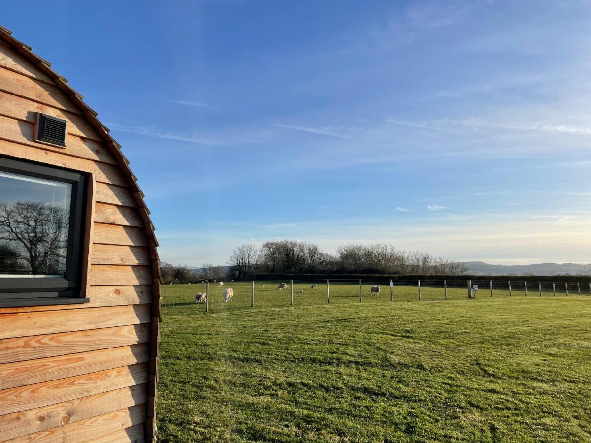 ホテル Abbey Farm Luxury Glamping Rhuddlan エクステリア 写真