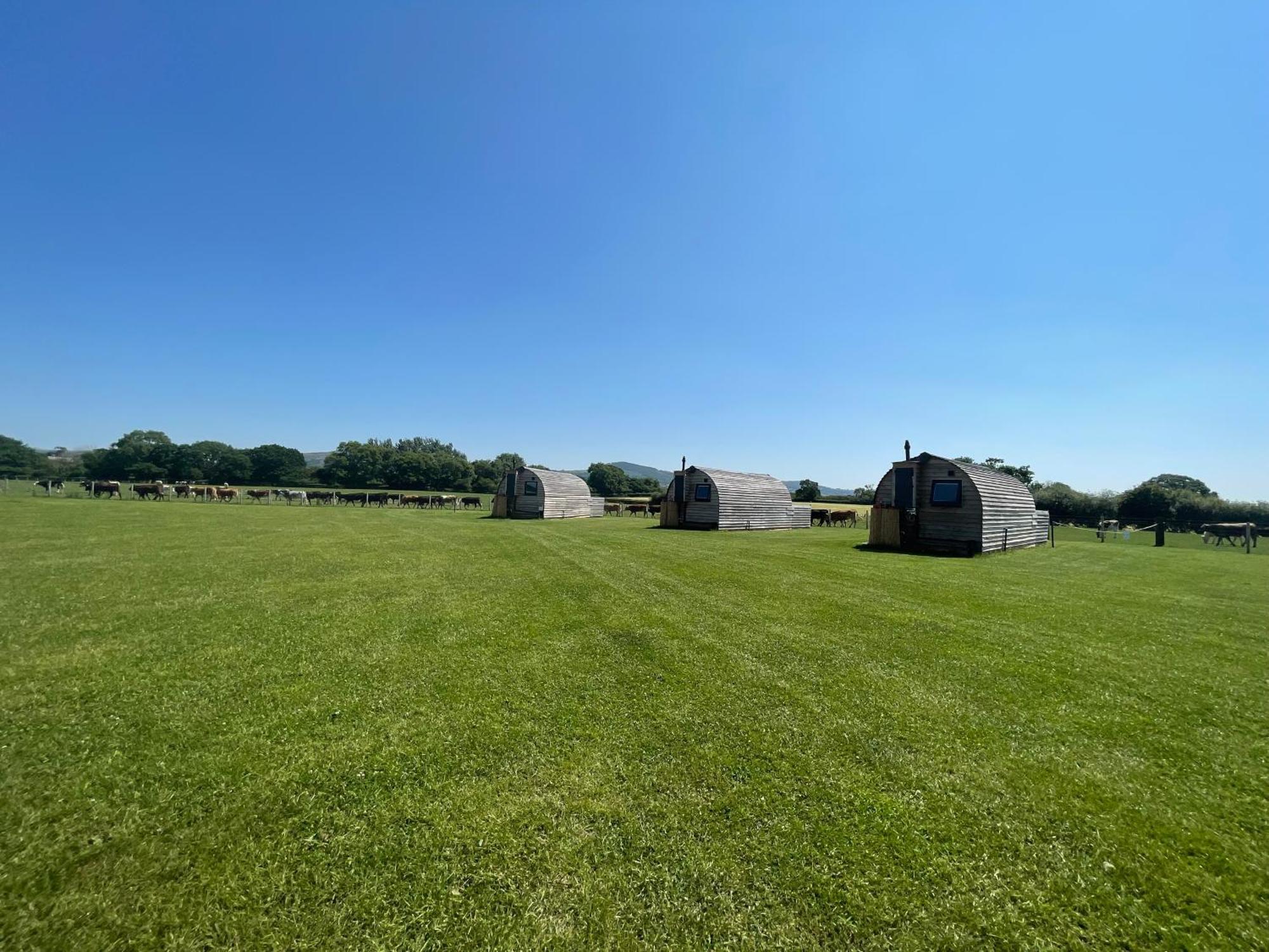 ホテル Abbey Farm Luxury Glamping Rhuddlan エクステリア 写真