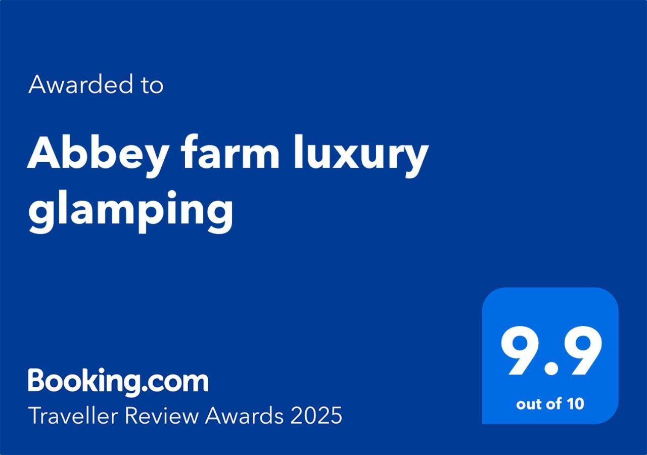 ホテル Abbey Farm Luxury Glamping Rhuddlan エクステリア 写真